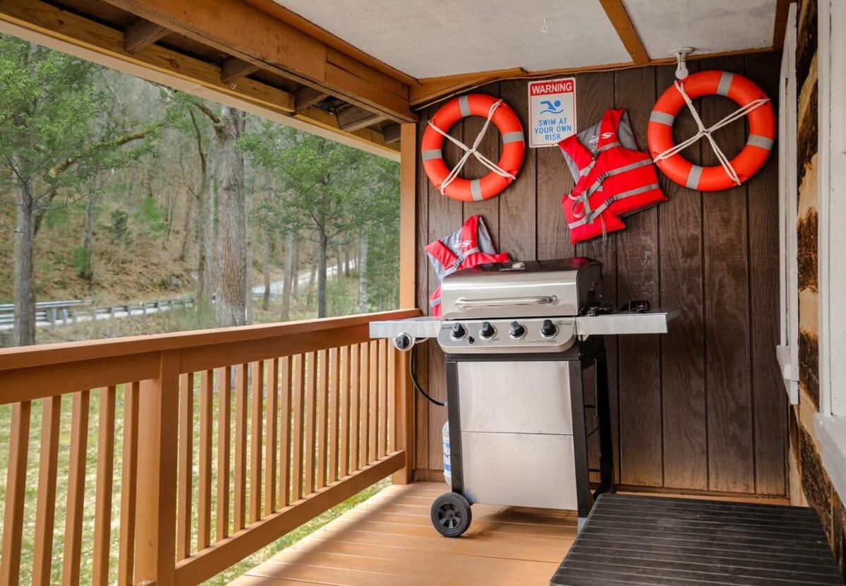 Creekside Cabin W Hot Tub, Fire Pit, Grill, Wifi! Basye Esterno foto
