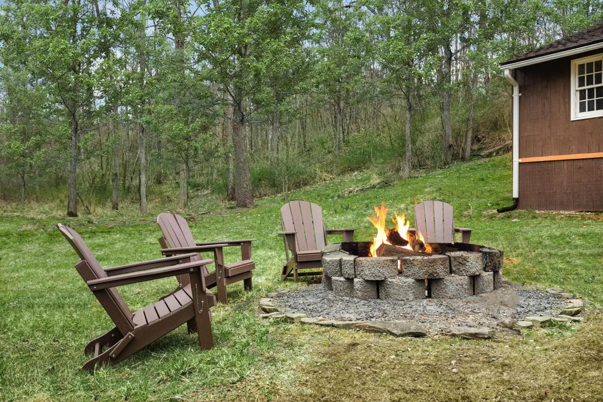 Creekside Cabin W Hot Tub, Fire Pit, Grill, Wifi! Basye Esterno foto